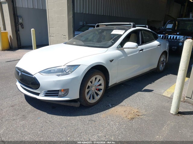 2015 TESLA MODEL S 5YJSA1E45FF109538 Photo 1