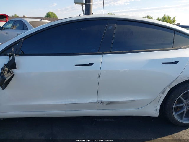 Tesla 2022 2022 5YJ3E1EB4NF164861 Image 15