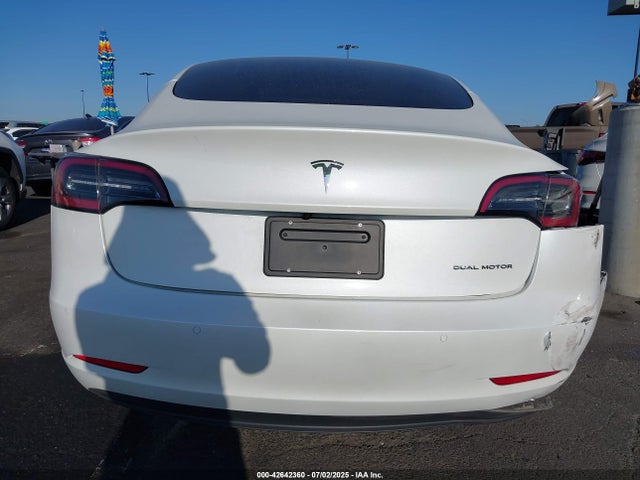 Tesla 2022 2022 5YJ3E1EB4NF164861 Image 17