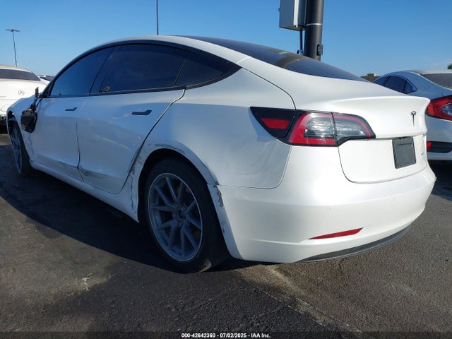 Tesla 2022 2022 5YJ3E1EB4NF164861 Image 3