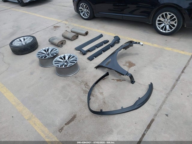 1FAHP2F8XKG115731 Ford 2019