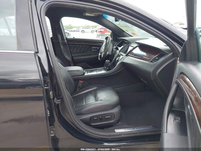 1FAHP2F8XKG115731 Ford 2019
