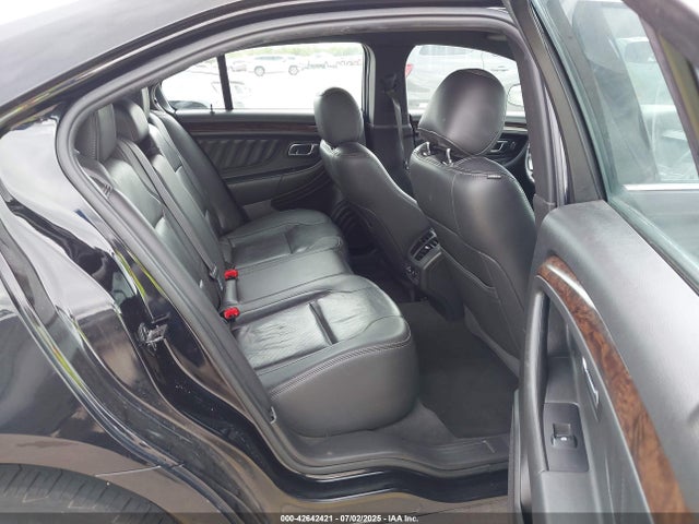 1FAHP2F8XKG115731 Ford 2019