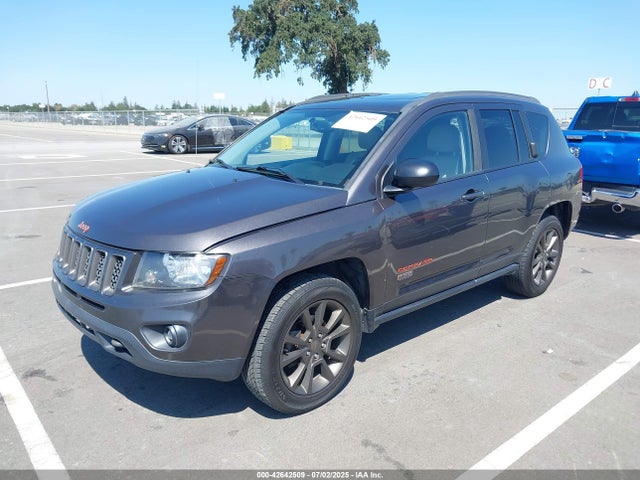 1C4NJDBBXGD729747 Jeep 2016