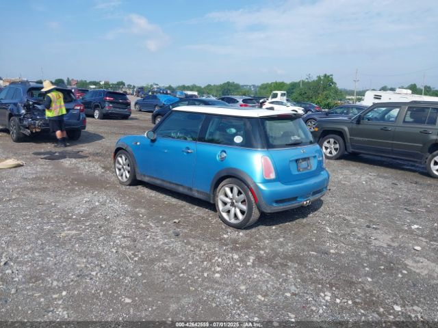 2005 MINI COOPER S WMWRE33535TL14231 Photo 2