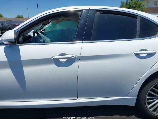 Alfa Romeo giulia (952) 2018 ZARFAEEN9J7572028 Image 14