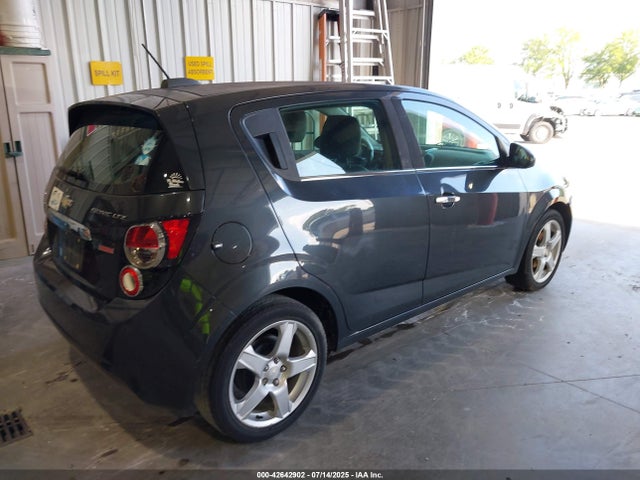 1G1JE6SBXF4202880 Chevrolet LUV