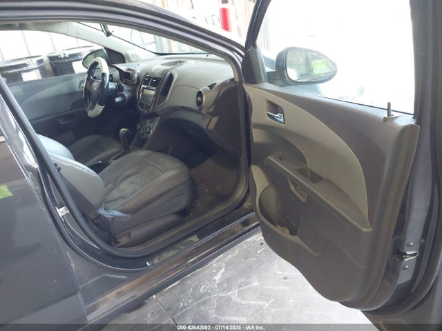 1G1JE6SBXF4202880 Chevrolet LUV