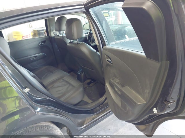 1G1JE6SBXF4202880 Chevrolet LUV