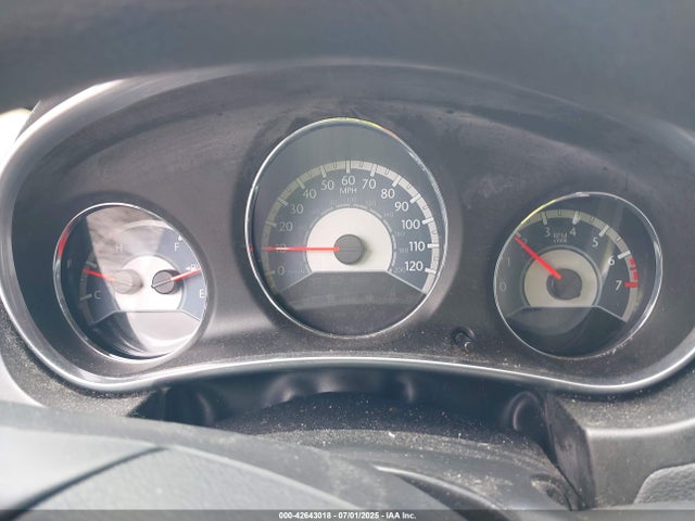 Chrysler 200 2014 1C3CCBAB4EN209739 Image 7