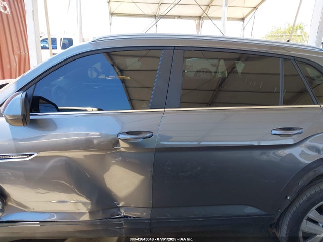 1V2JC2CA0NC230413 Volkswagen tsi