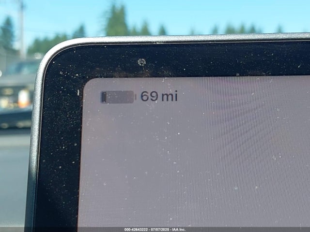 5YJ3E1EB1NF237216 Tesla 2022