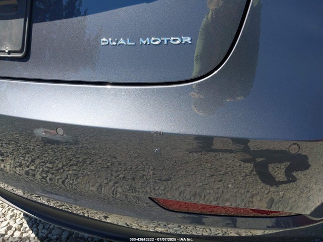 5YJ3E1EB1NF237216 Tesla 2022