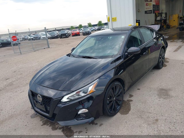 Nissan 2022 2022 1N4BL4CW0NN341437 Image 2