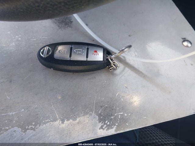 JN1BJ1CP7HW009455 Nissan 2017