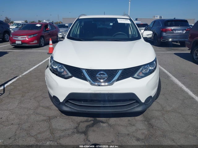 JN1BJ1CP7HW009455 Nissan 2017