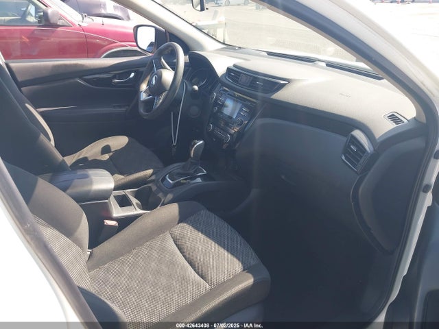 JN1BJ1CP7HW009455 Nissan 2017
