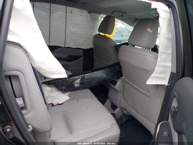 5TDBKRFH1FS217387 Toyota 2gr-fe