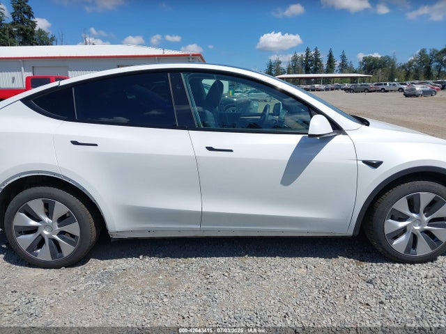 Tesla 2023 2023 7SAYGDEE2PF877078 Image 14