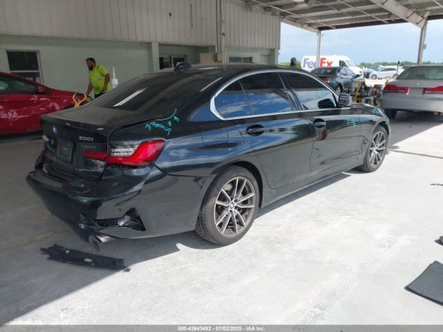 2021 BMW 330I 3MW5R1J05M8B47262 Photo 3