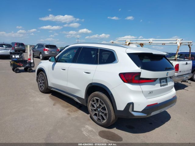 2024 BMW X1 WBX73EF00R5Z82481 Photo 2