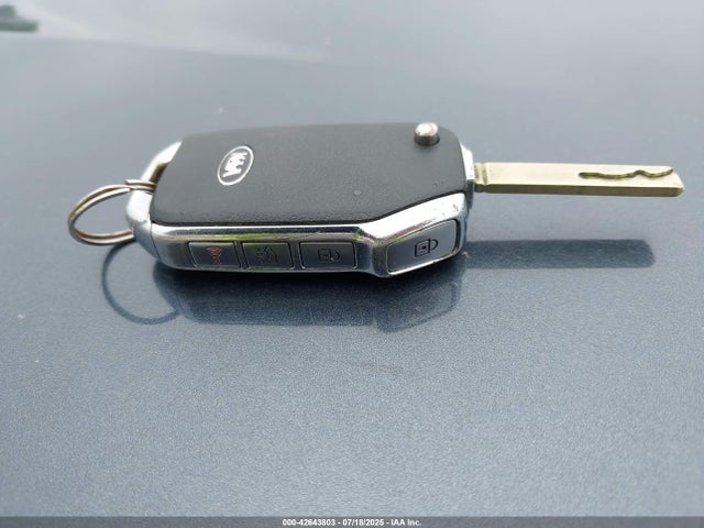 KNDJ23AU3L7061033 KIA mpi nu