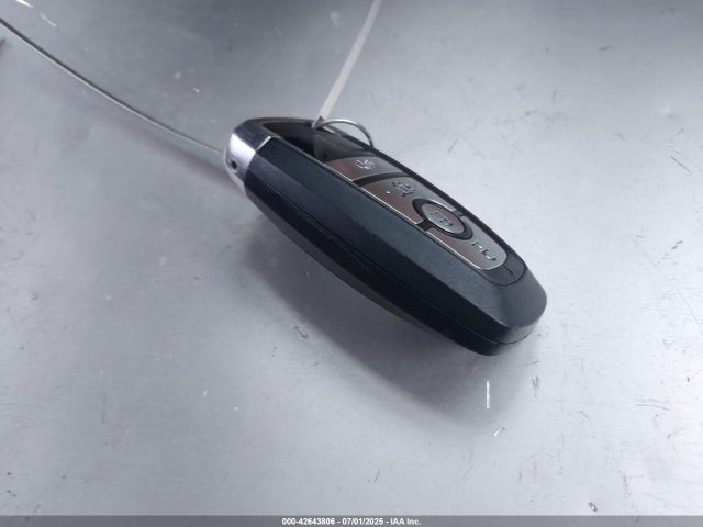 1FMCU0G67NUB83923 Ford dragon di tc