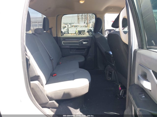 3C6UR5DJ4KG519811 RAM 2019