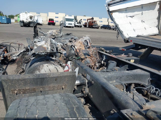 1XKYDP9X4HJ127649 Kenworth T680
