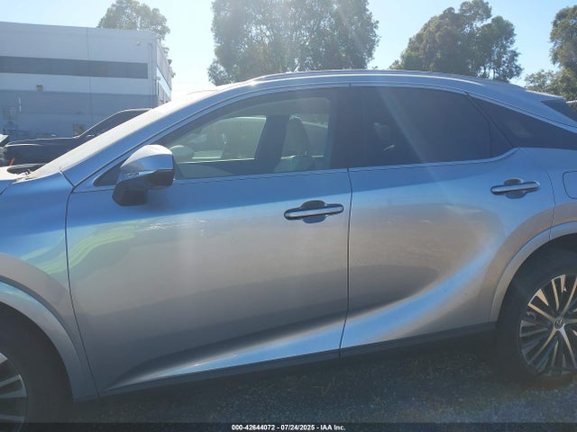 2T2BBMCA8SC084121 Lexus a25a-fxs