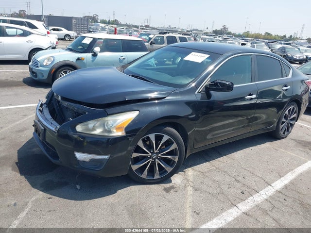 Nissan Altima 2015 1N4AL3AP7FC203439 Image 2