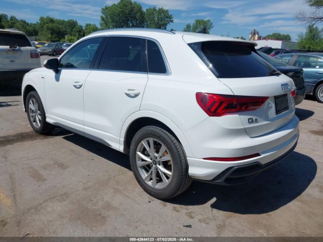 2023 AUDI Q3 WA1DECF34P1096834 Photo 2