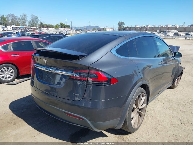 2016 TESLA MODEL X 5YJXCAE2XGF021133 Photo 3