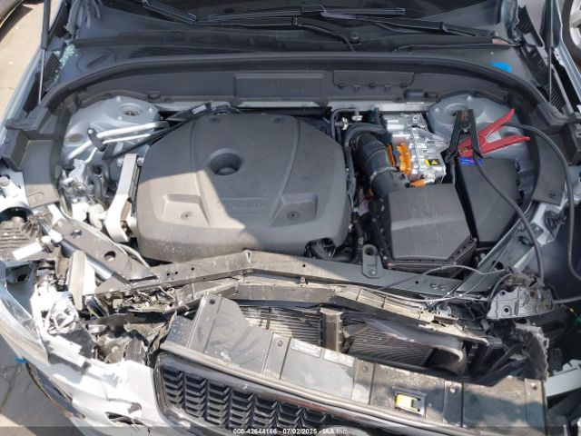 2025 VOLVO XC60 PLUG-IN HYBRID YV4H60RC4S1000561 Photo 9