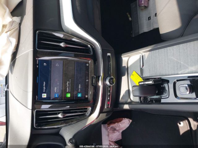 2025 VOLVO XC60 PLUG-IN HYBRID YV4H60RC4S1000561 Photo 10
