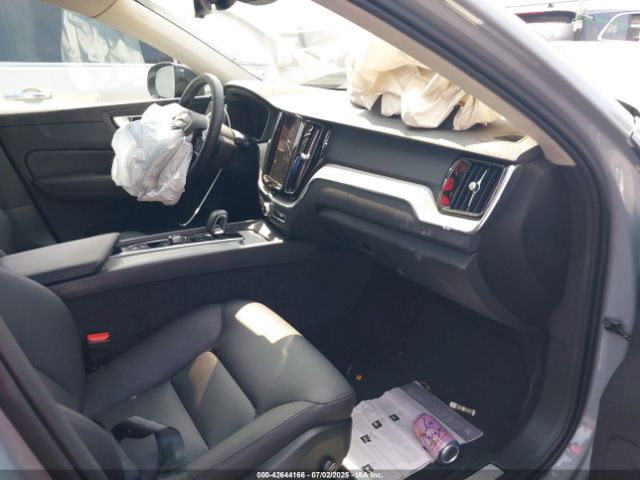 2025 VOLVO XC60 PLUG-IN HYBRID YV4H60RC4S1000561 Photo 4