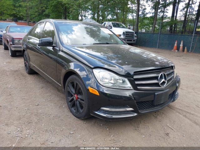 2012 MERCEDES-BENZ C 300 WDDGF8BB7CA643833