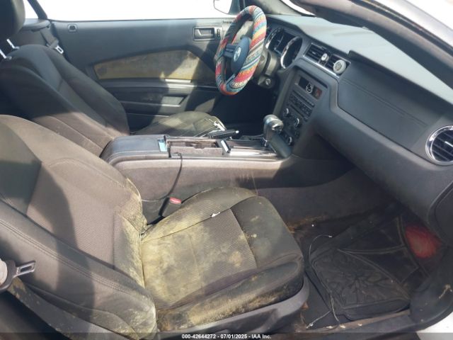 2011 FORD MUSTANG 1ZVBP8EM8B5118122 Photo 4