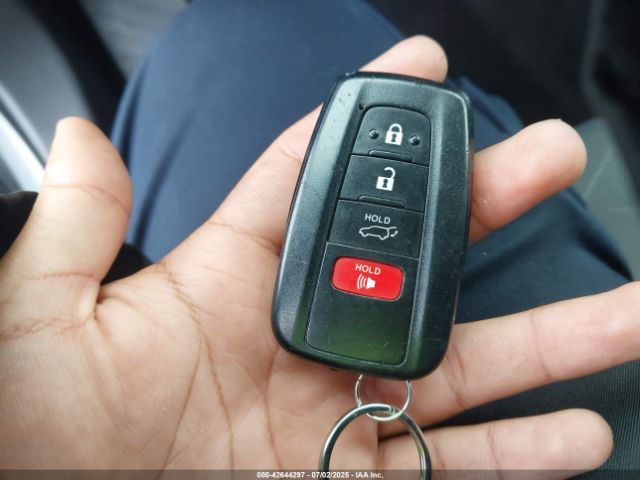 2020 TOYOTA RAV4 JTMP1RFV3LD525070 Photo 10