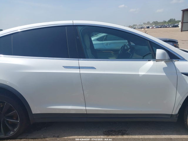 5YJXCBE46KF187777 Tesla MODEL X