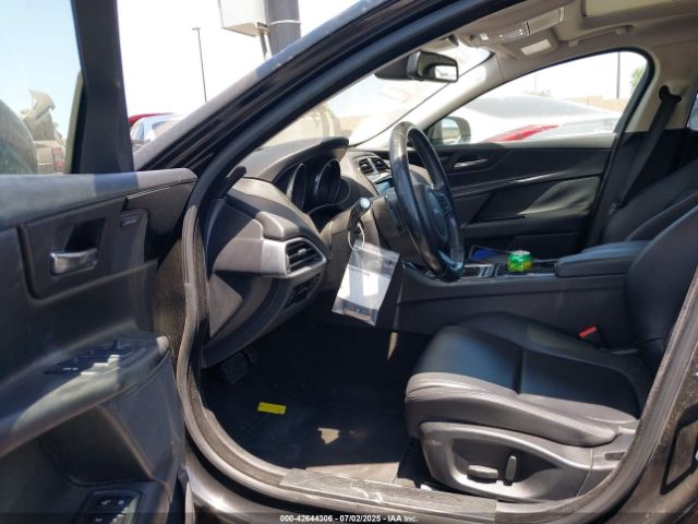 2017 JAGUAR XE SAJAD4BG9HA953565 Photo 4