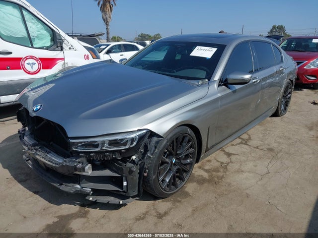 BMW 2022 2022 WBA7T2C05NCJ98753 Image 2