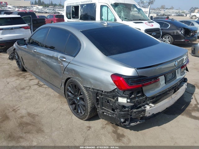 BMW 2022 2022 WBA7T2C05NCJ98753 Image 3