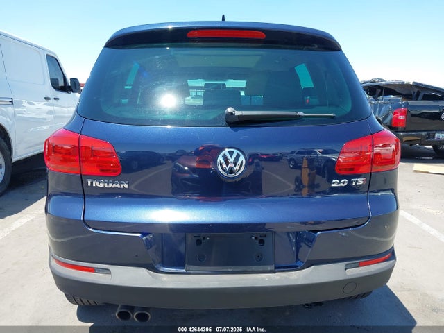 WVGAV7AX8FW595806 Volkswagen Tiguan