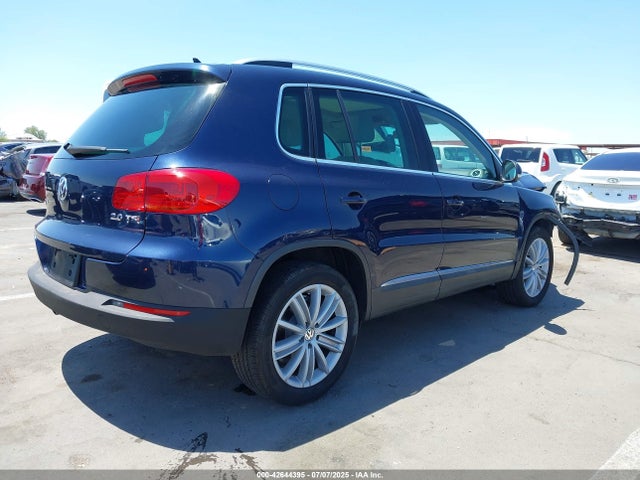 WVGAV7AX8FW595806 Volkswagen Tiguan
