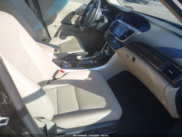 1HGCR2F88HA084152 Honda k24w1