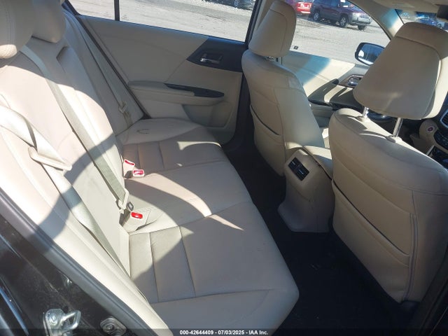 1HGCR2F88HA084152 Honda k24w1