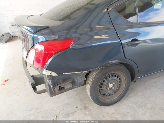 3N1CN7AP0HL816274 Nissan 2017