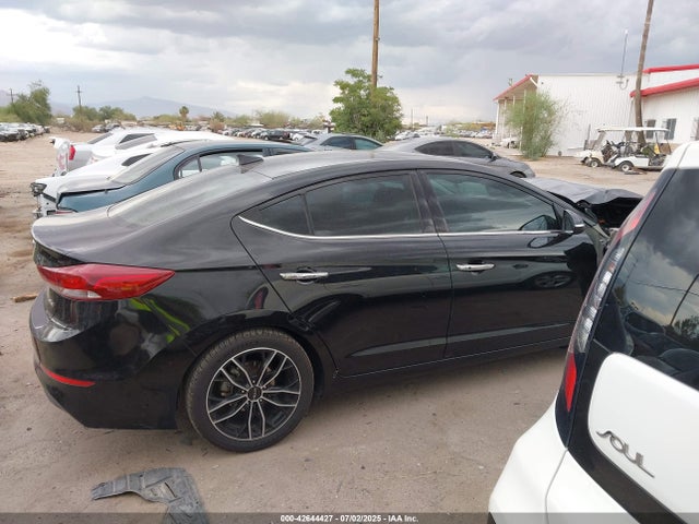 5NPD84LF3HH064906 Hyundai 2017