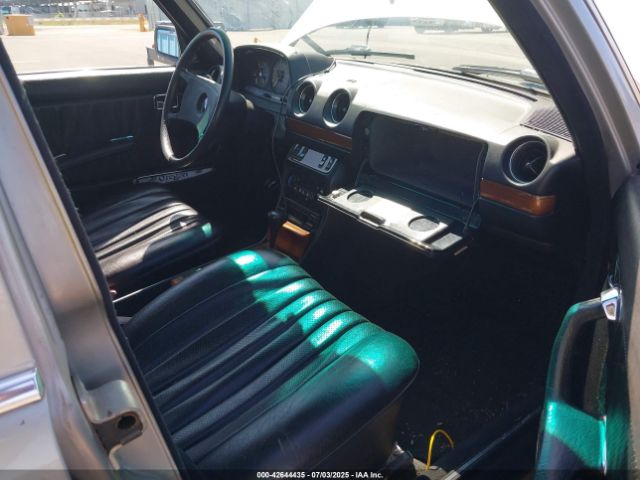 1985 MERCEDES-BENZ 300 WDBAB33C1FA247910 Photo 4